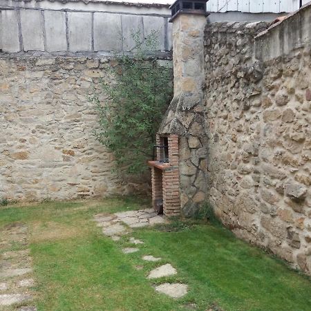 Casa Rural El Cano De Abajo الديانويفا ديل كامينو المظهر الخارجي الصورة