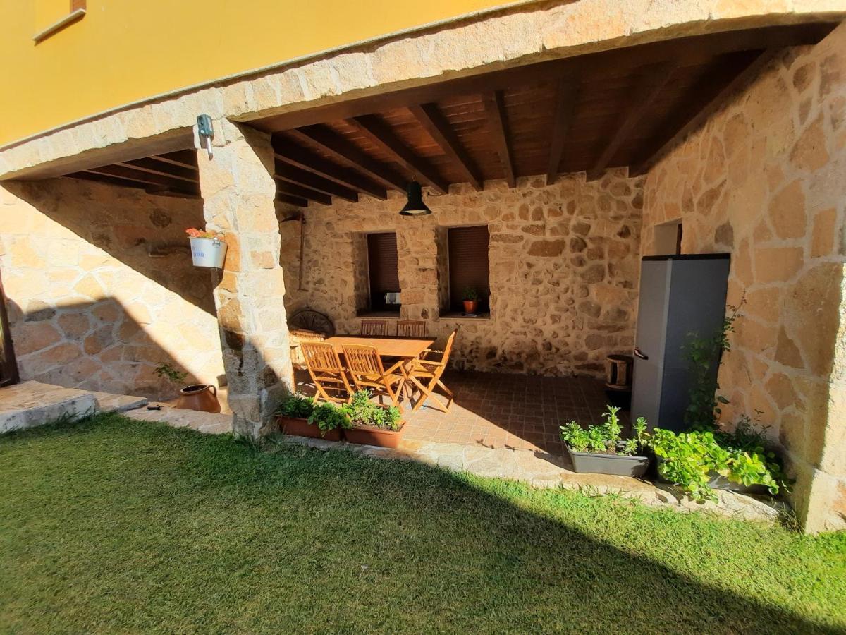 Casa Rural El Cano De Abajo الديانويفا ديل كامينو المظهر الخارجي الصورة