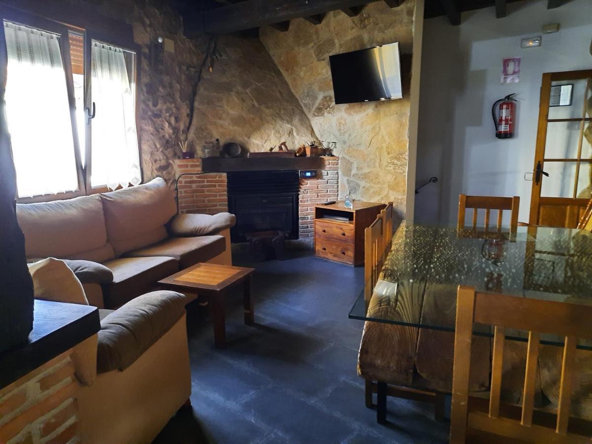 Casa Rural El Cano De Abajo الديانويفا ديل كامينو المظهر الخارجي الصورة