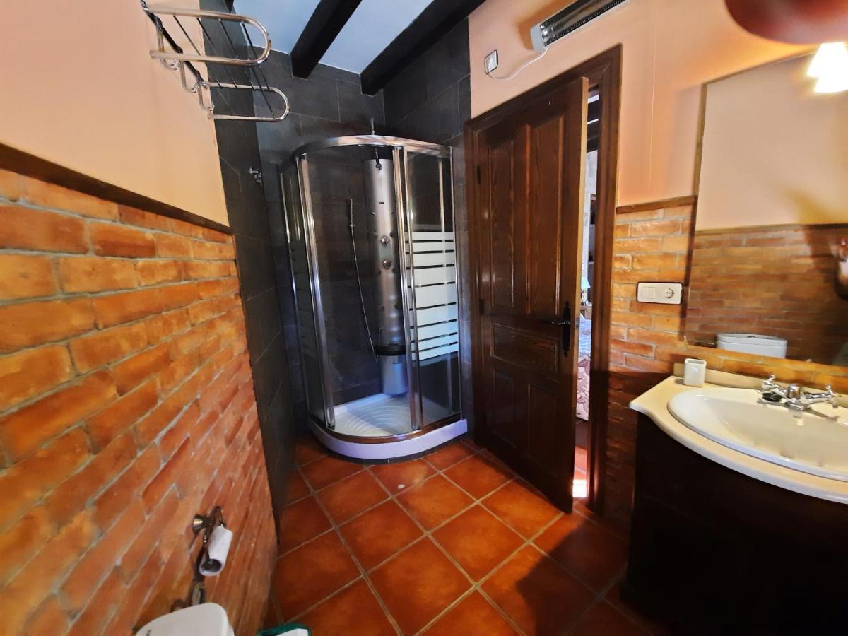Casa Rural El Cano De Abajo الديانويفا ديل كامينو المظهر الخارجي الصورة