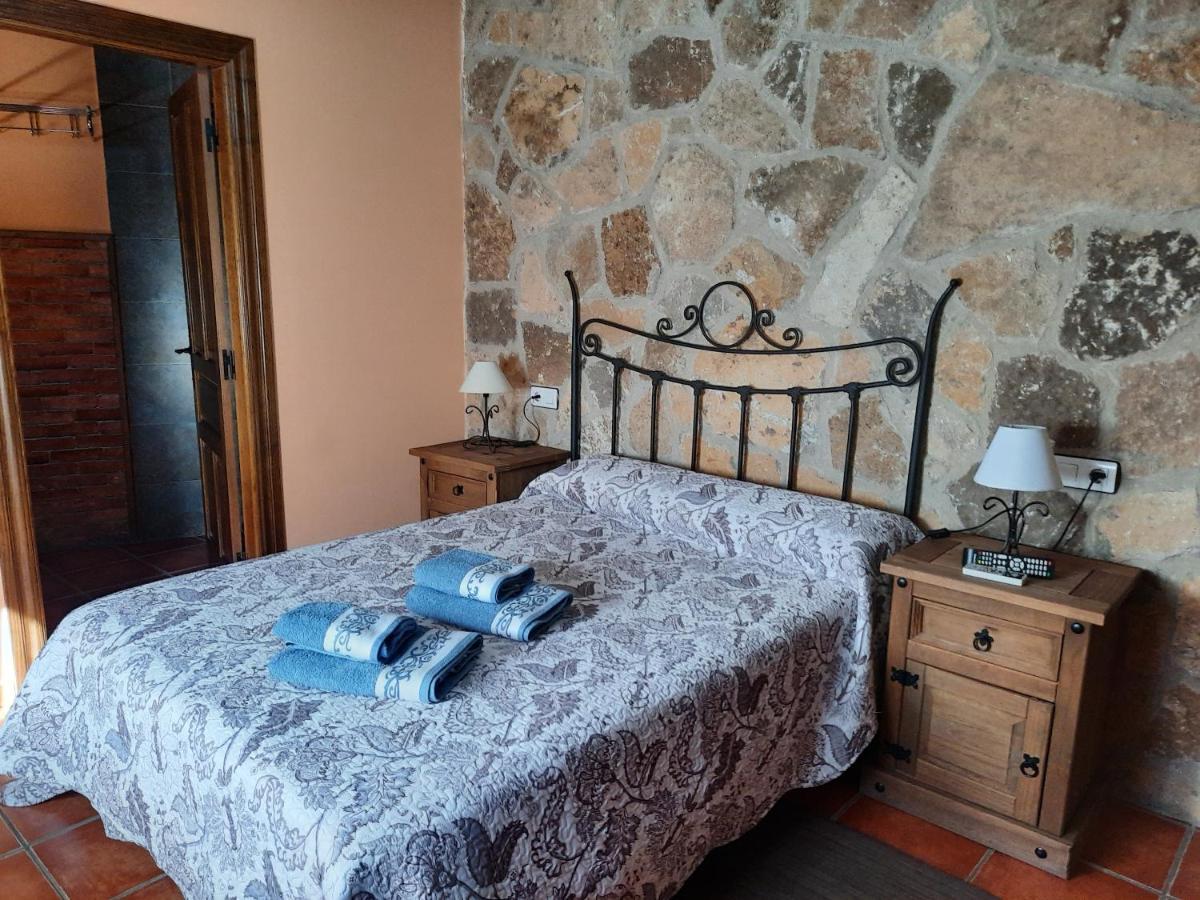 Casa Rural El Cano De Abajo الديانويفا ديل كامينو المظهر الخارجي الصورة