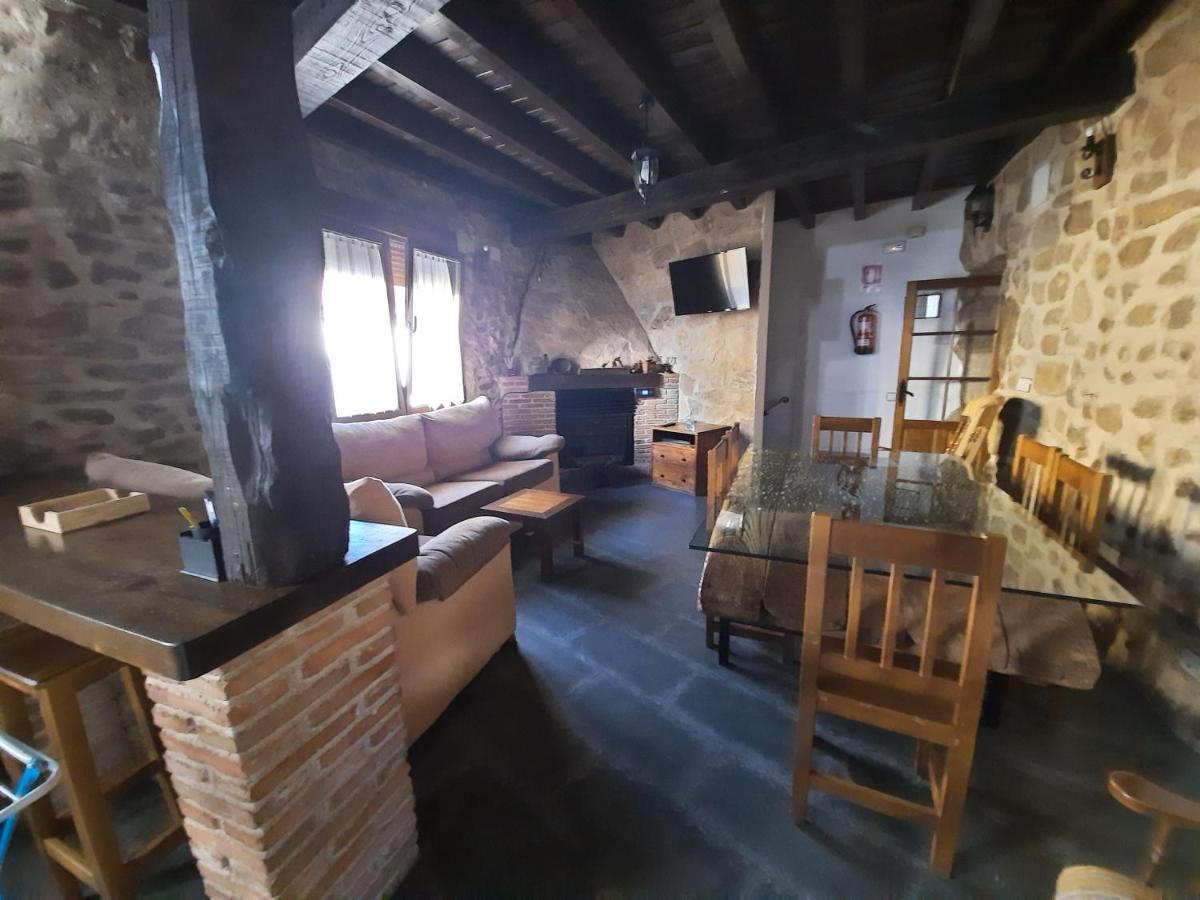 Casa Rural El Cano De Abajo الديانويفا ديل كامينو المظهر الخارجي الصورة