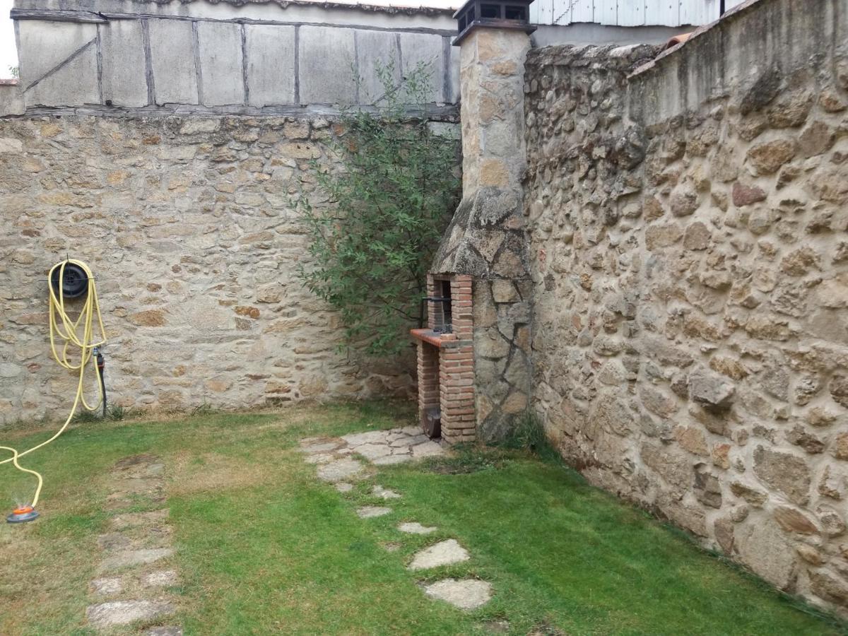 Casa Rural El Cano De Abajo الديانويفا ديل كامينو المظهر الخارجي الصورة
