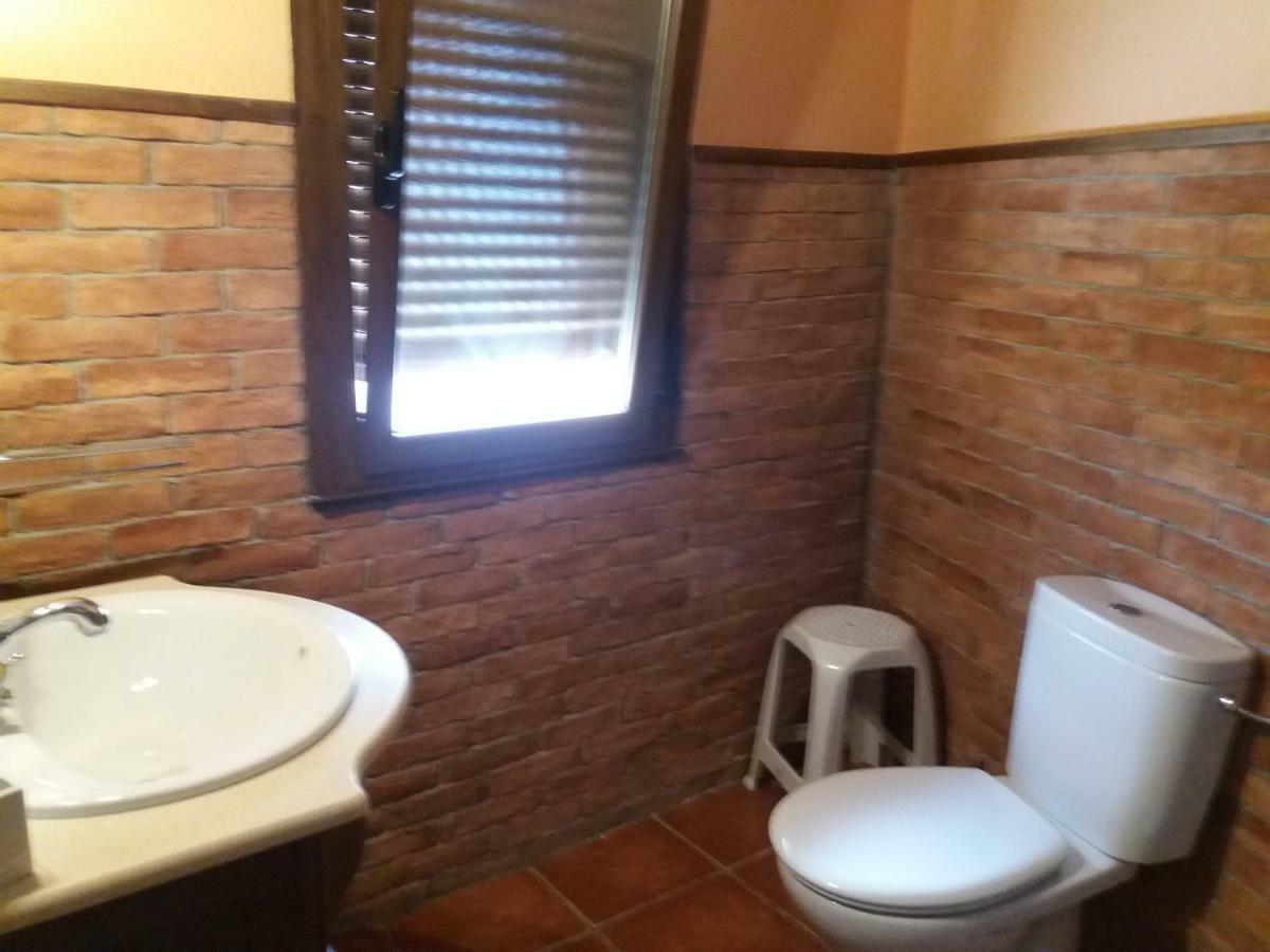 Casa Rural El Cano De Abajo الديانويفا ديل كامينو المظهر الخارجي الصورة